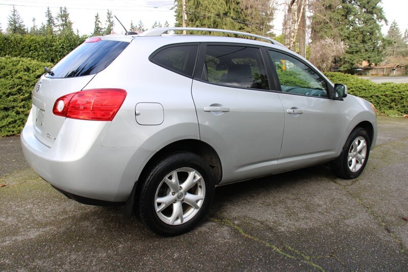 Used 2009 Nissan Rogue SL w/ Premium Pkg image 3