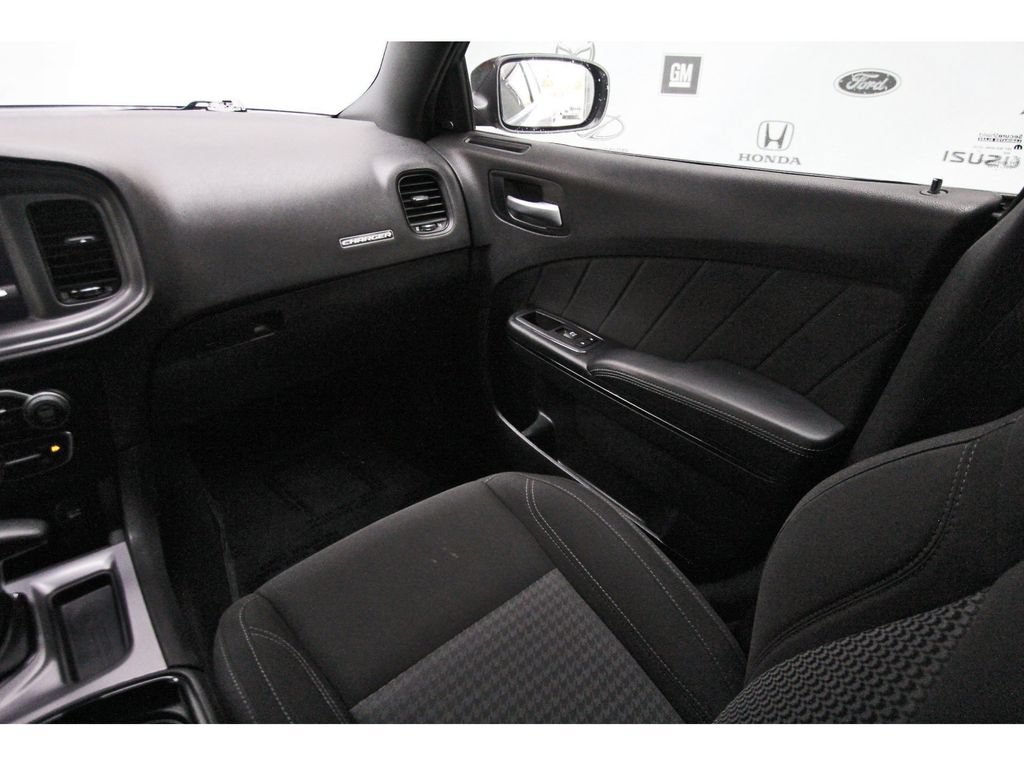 Used 2023 Dodge Charger SXT w/ Blacktop Package RWD image 10
