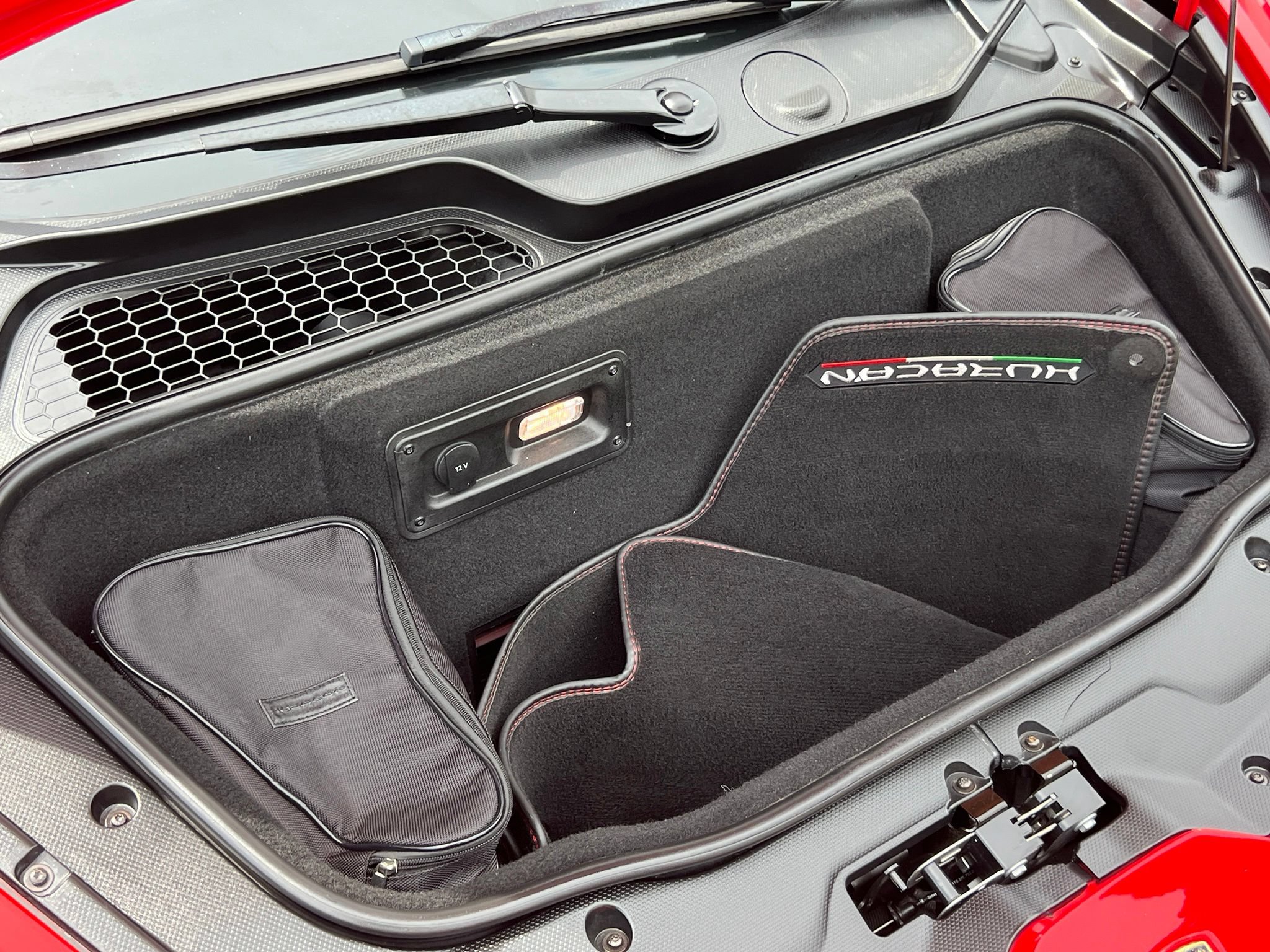 Used 2016 Lamborghini Huracan LP 580-2 RWD image 38