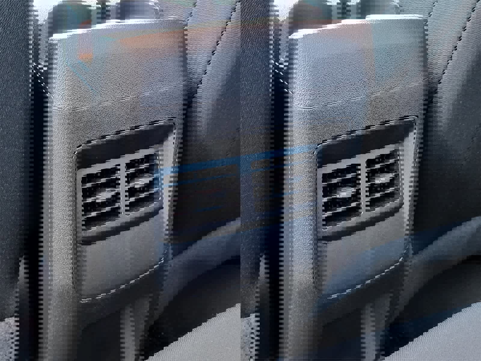 Used 2025 Chevrolet Colorado Trail Boss image 27