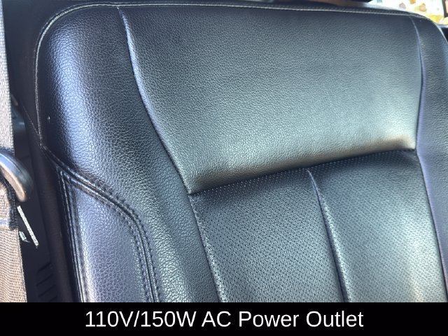 Used 2021 Ford Expedition XLT w/ Equipment Group 202A AWD/4WD image 12