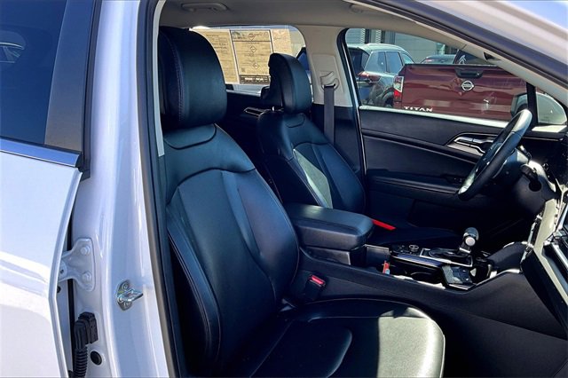 Used 2024 Kia Sportage EX image 28