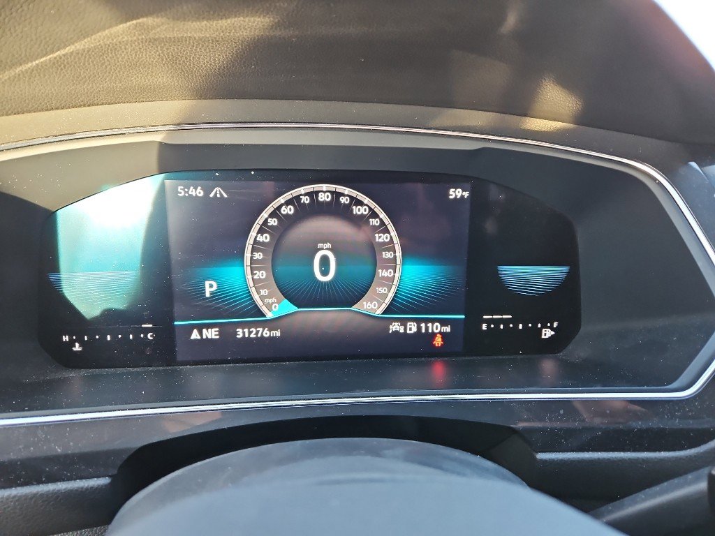 Used 2023 Volkswagen Tiguan SE R-Line image 9