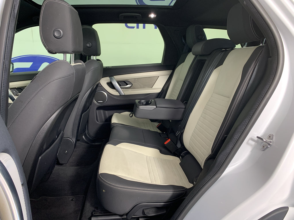 Used 2020 Land Rover Discovery Sport HSE R-Dynamic AWD/4WD image 31
