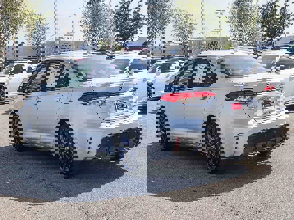 Used 2025 Toyota Corolla SE image 6