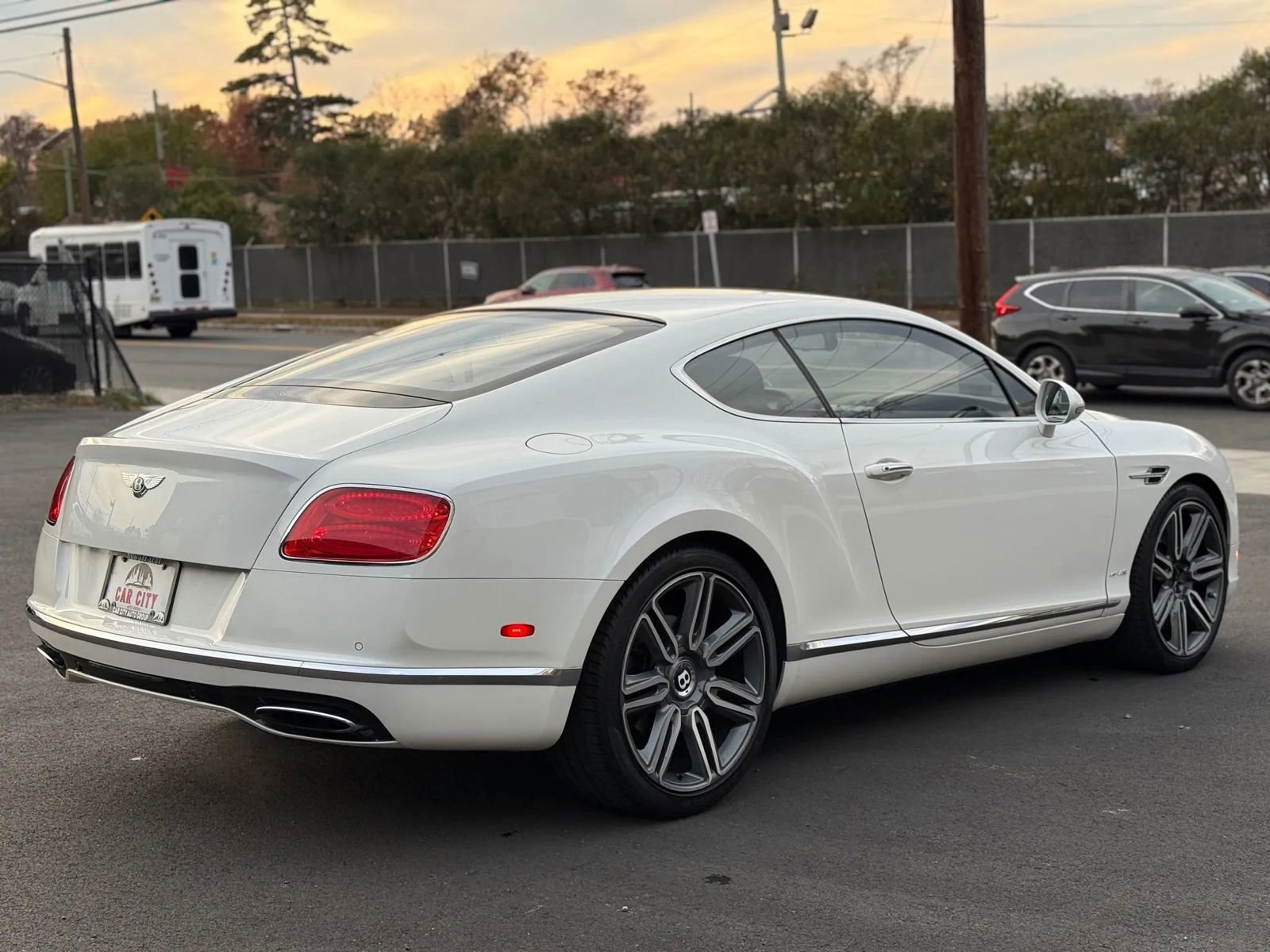 Used 2017 Bentley Continental GT image 5