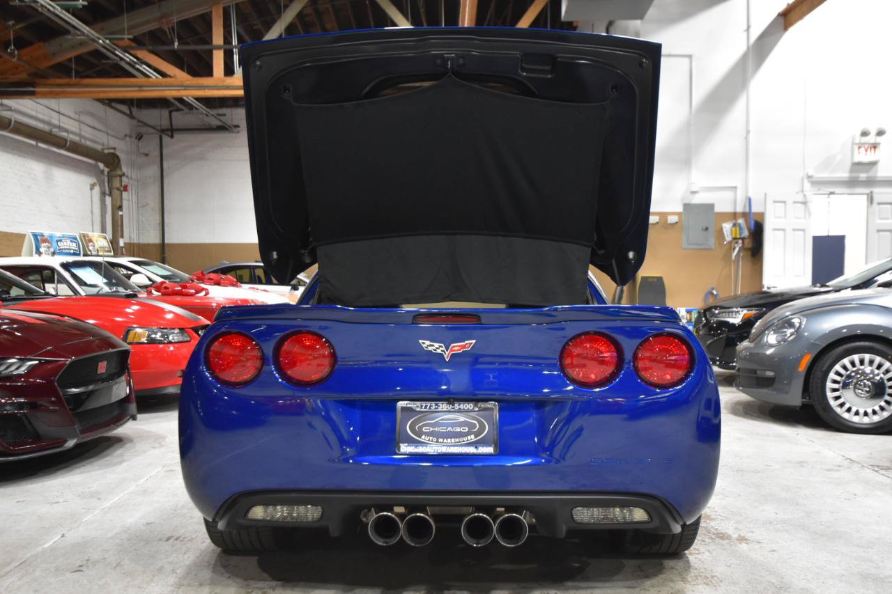 Used 2007 Chevrolet Corvette Coupe w/ Performance Package RWD image 33