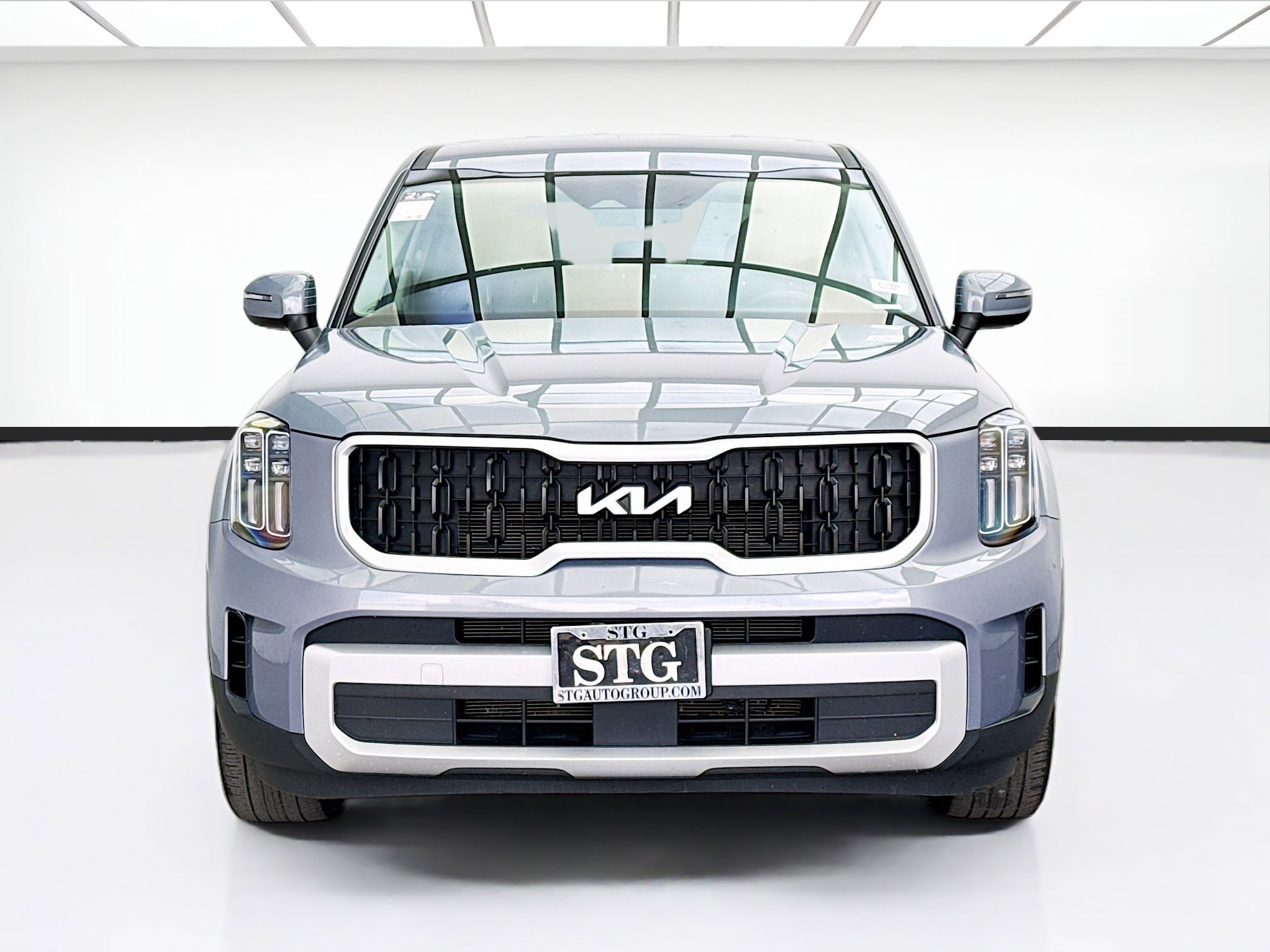 Used 2024 Kia Telluride LX FWD image 2