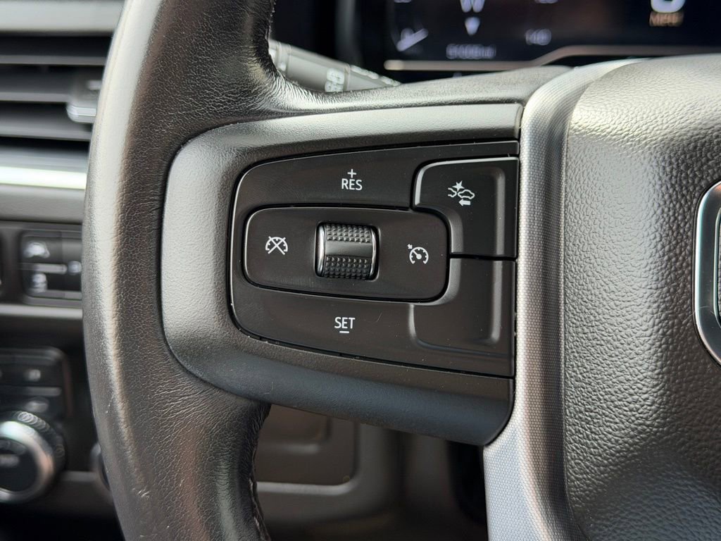 Used 2023 GMC Yukon XL SLE AWD/4WD image 17