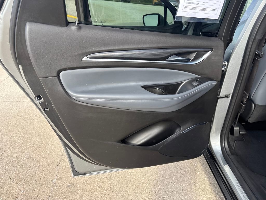 Used 2024 Buick Enclave Premium image 27