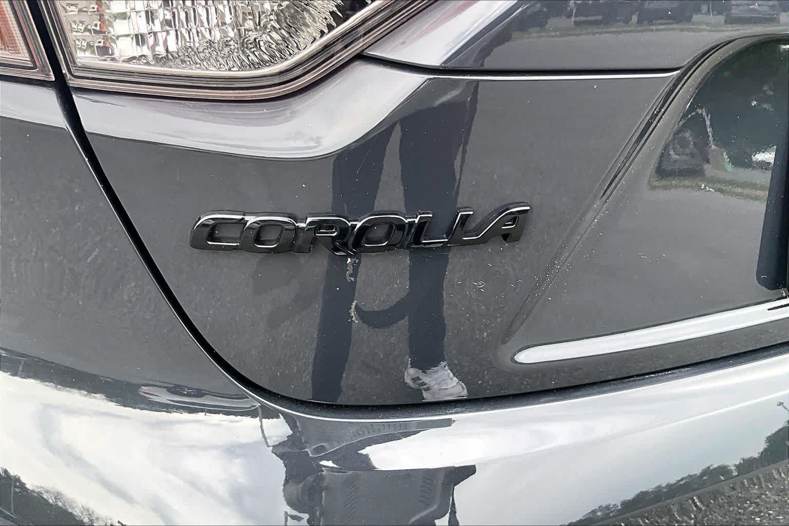 Used 2023 Toyota Corolla LE FWD image 30