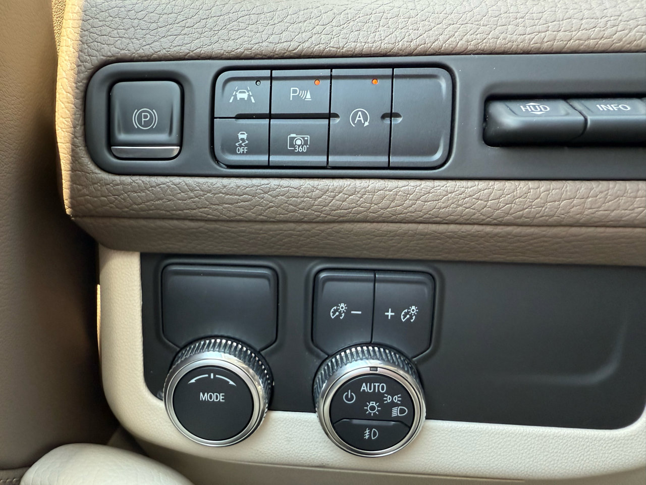 Used 2023 GMC Yukon Denali image 34