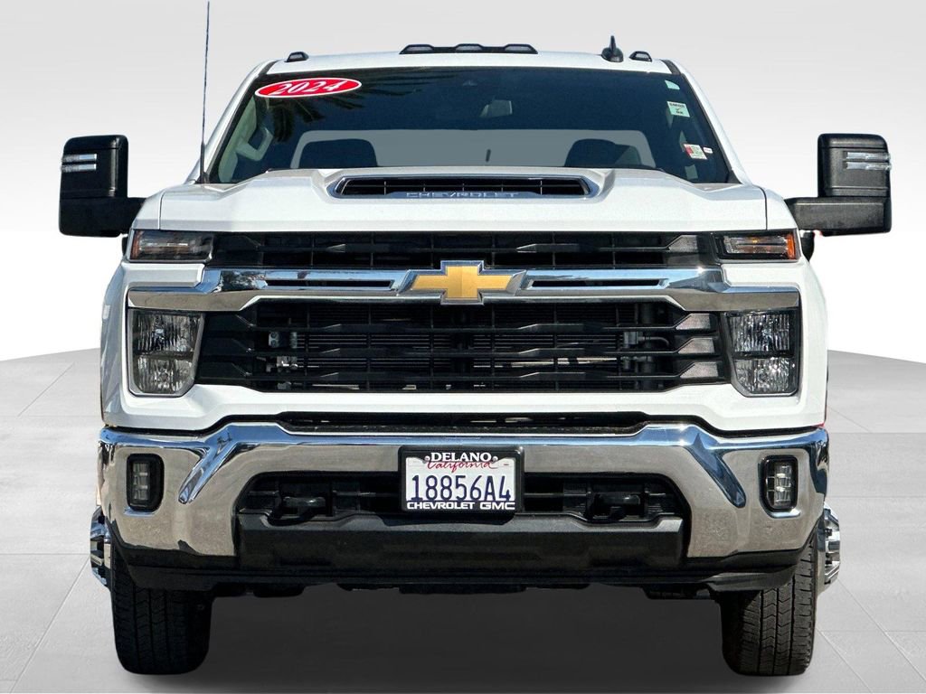 Used 2024 Chevrolet Silverado 3500 LT w/ Convenience Package image 8