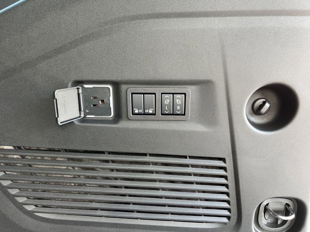 New 2026 Chevrolet Suburban Premier w/ Sun And Tow Package image 27