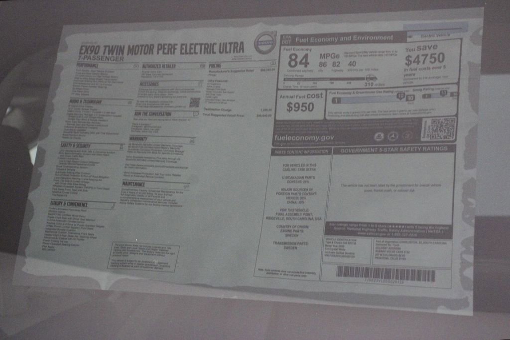 New 2025 Volvo EX90 Ultra image 17