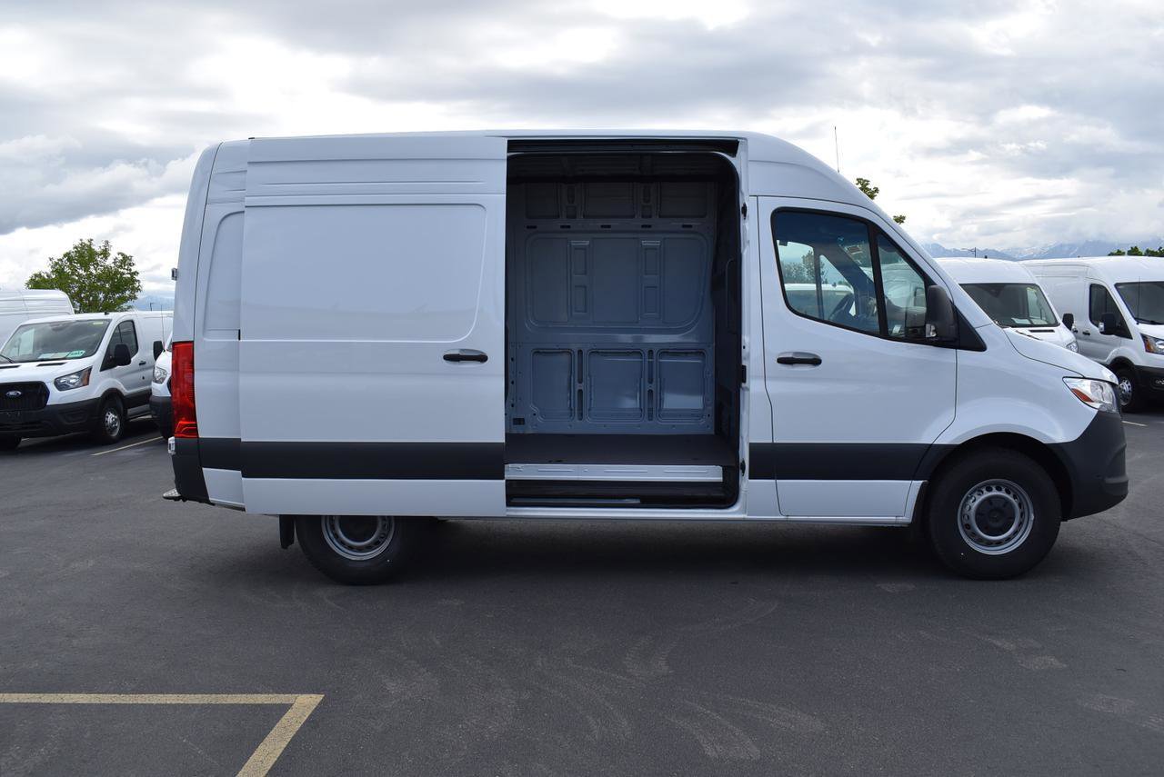 Used 2024 Mercedes-Benz Sprinter 2500 image 8