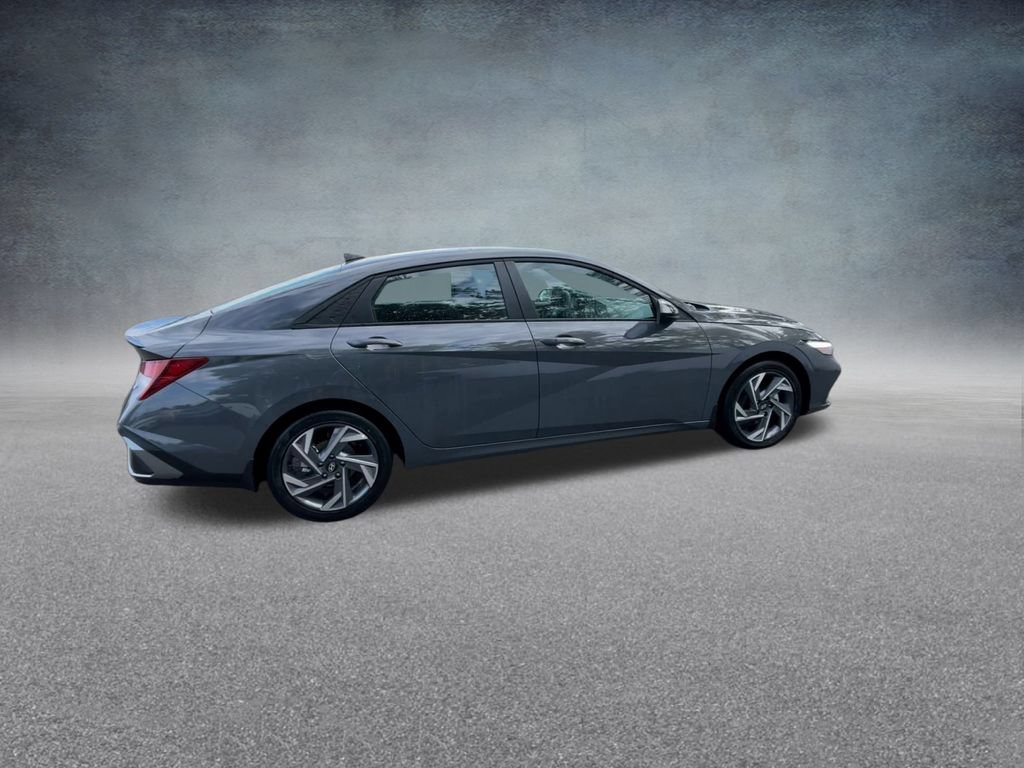 Used 2025 Hyundai Elantra Sport FWD image 25