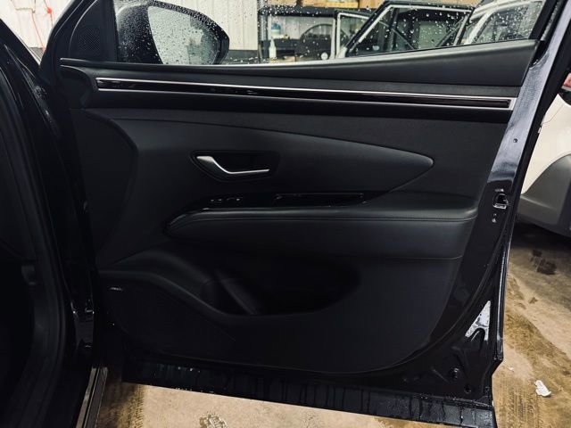 Used 2023 Hyundai Tucson Limited image 17