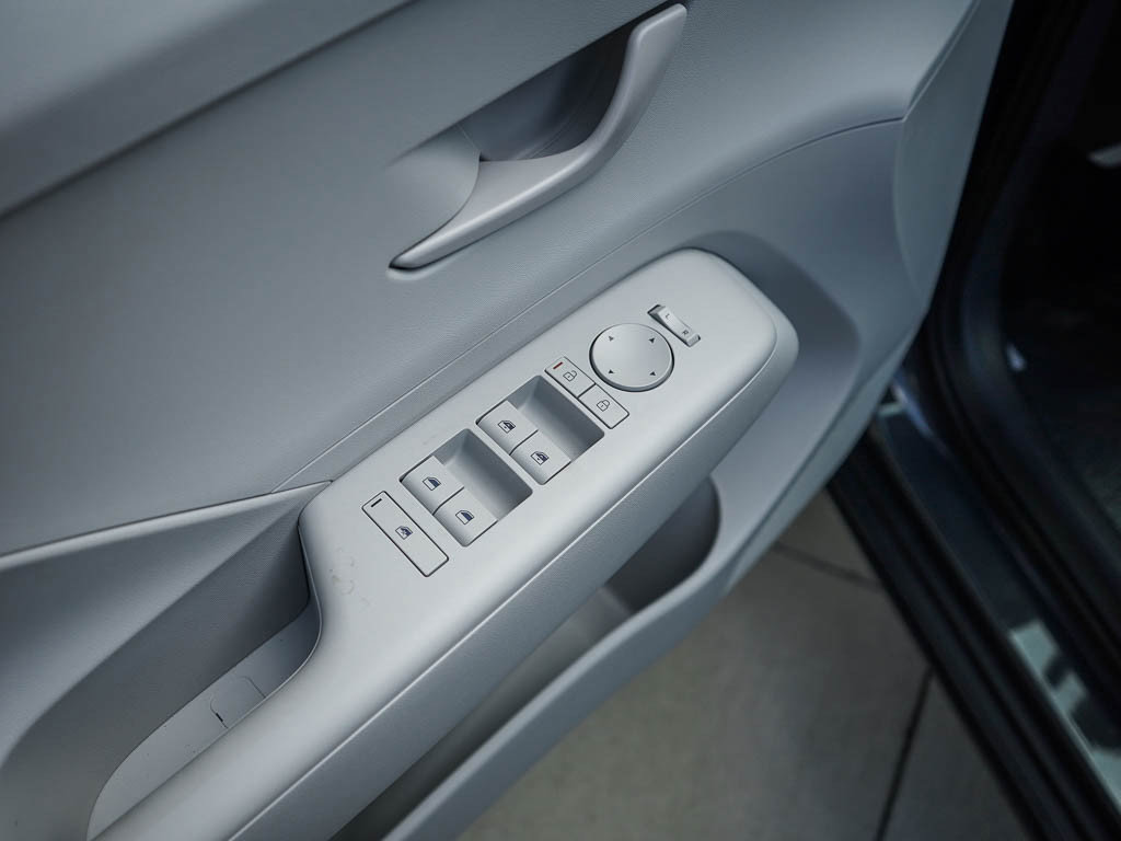 New 2026 Hyundai Kona SEL Sport AWD/4WD image 18