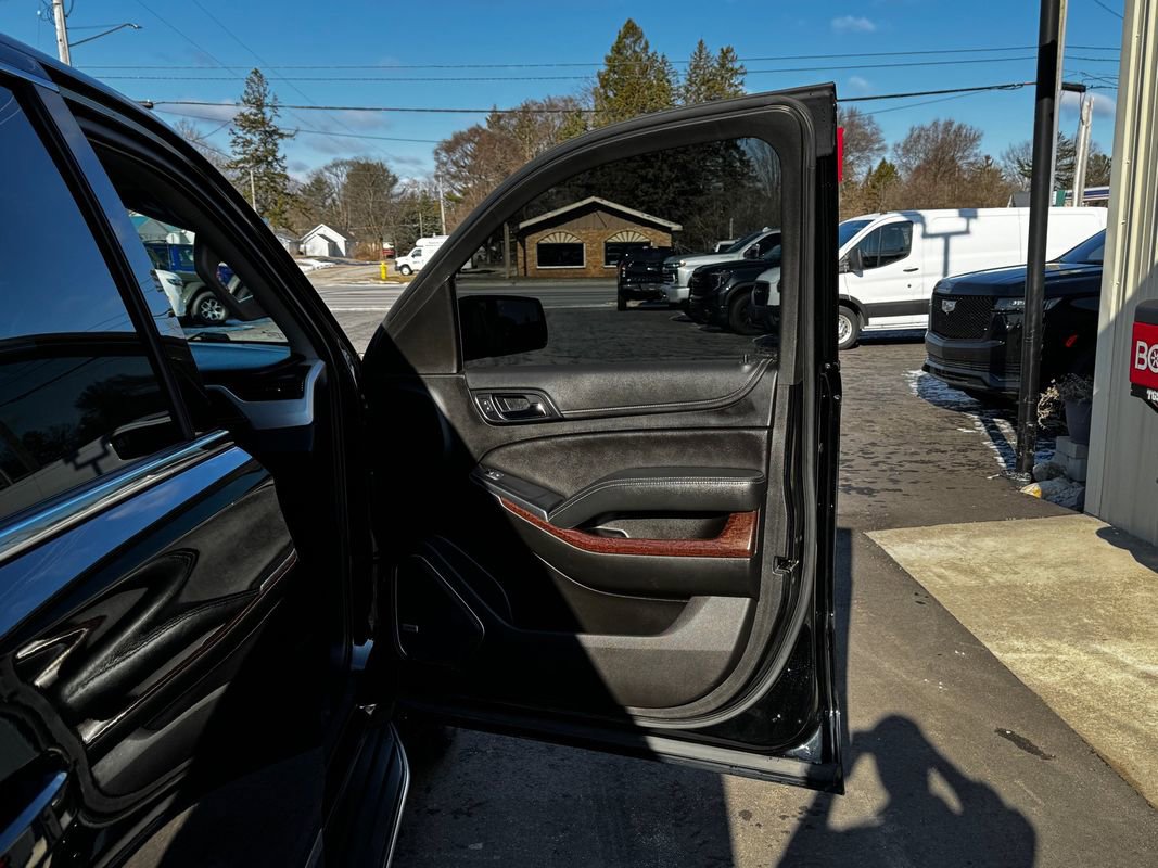 Used 2020 GMC Yukon SLE w/ SLE Value Package image 28