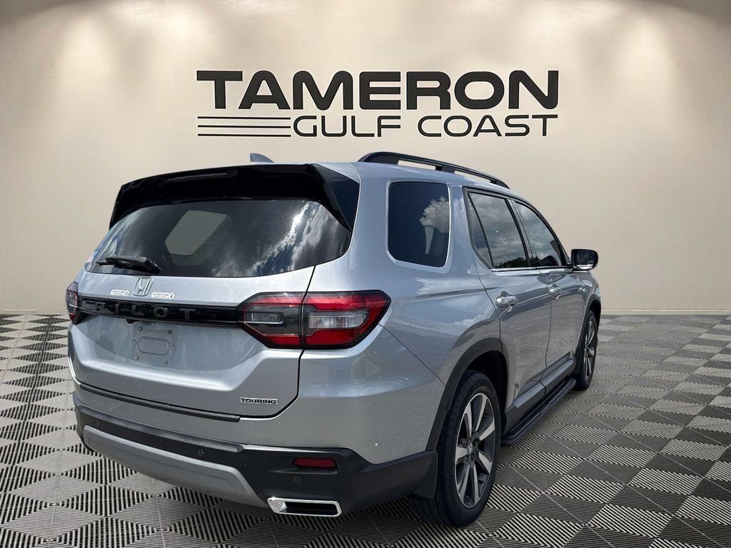 Used 2024 Honda Pilot Touring image 4