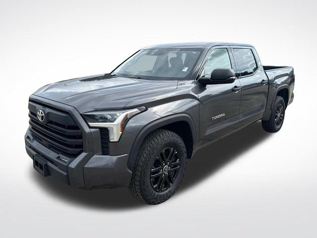 Used 2022 Toyota Tundra SR5 w/ Convenience Package RWD image 3