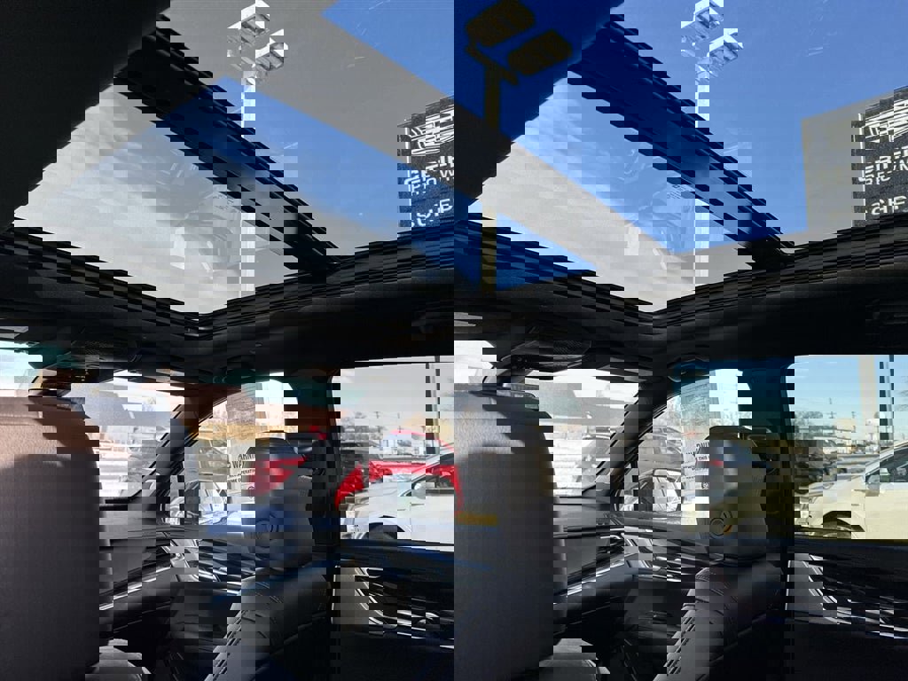 Certified 2024 Cadillac XT5 Premium Luxury w/ LPO, Floor Liner Package image 21