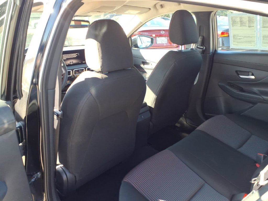 Certified 2026 Nissan Sentra SR w/ Floor Mat Package FWD image 11