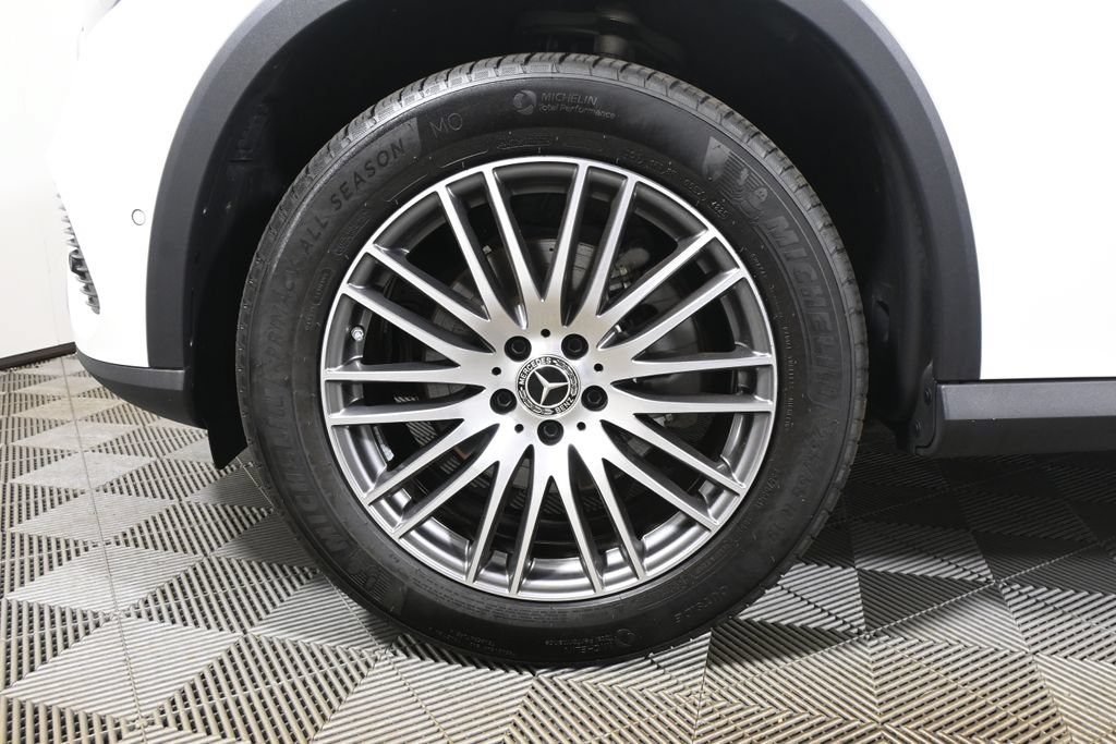 Certified 2026 Mercedes-Benz GLC 300 4MATIC image 12