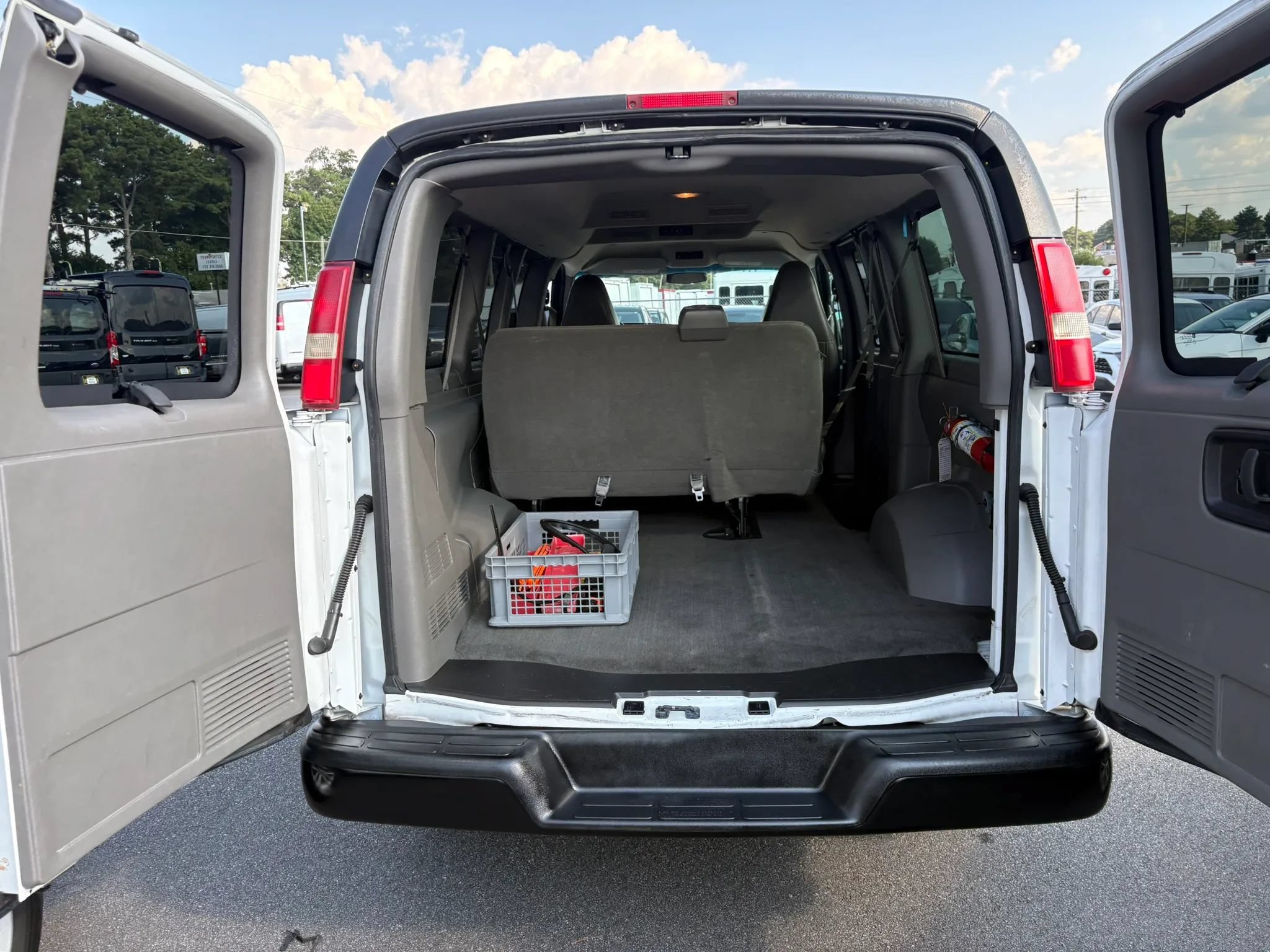 Used 2016 Chevrolet Express 2500 LS RWD image 19