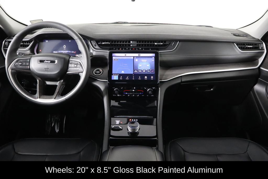 Used 2023 Jeep Grand Cherokee Limited w/ Black Appearance Package image 14