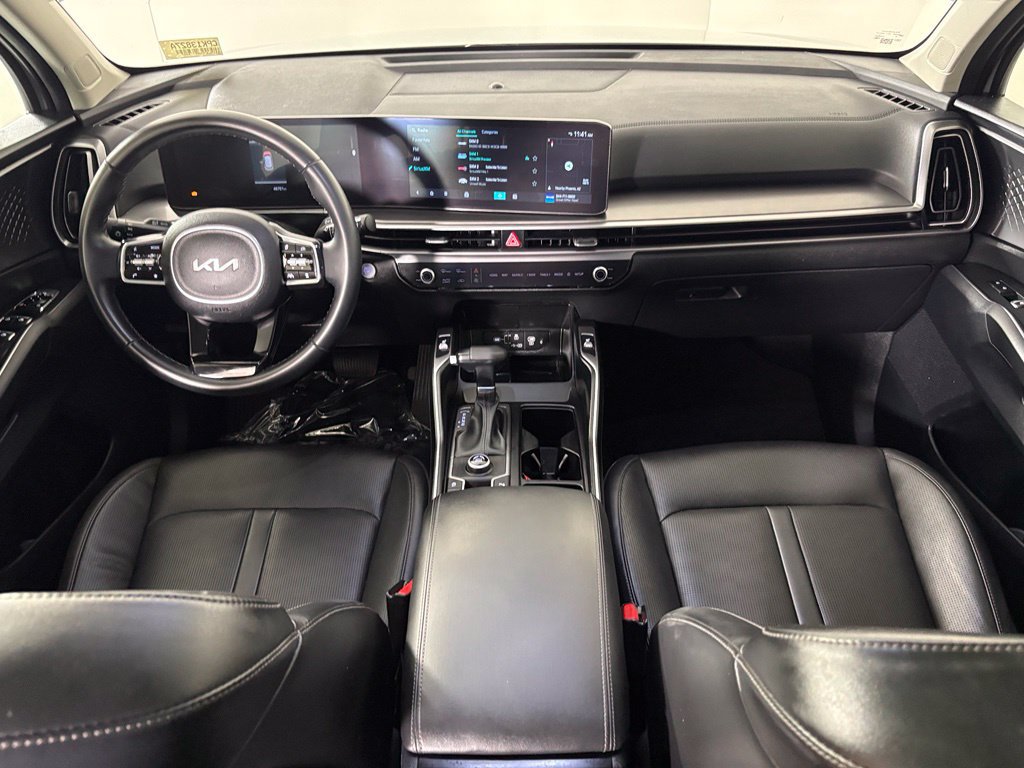 Used 2025 Kia Sorento S w/ Panoramic Sunroof Package FWD image 36