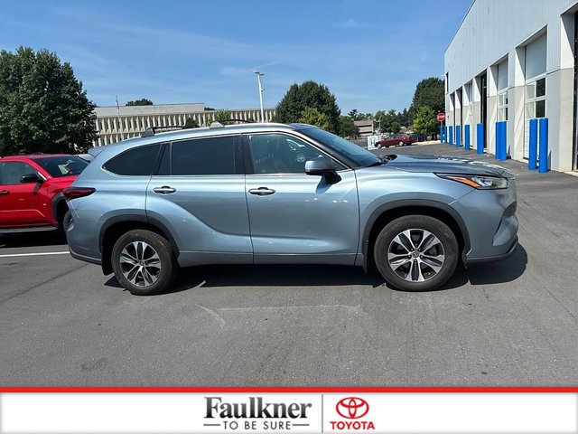 Certified 2020 Toyota Highlander XLE AWD/4WD image 5