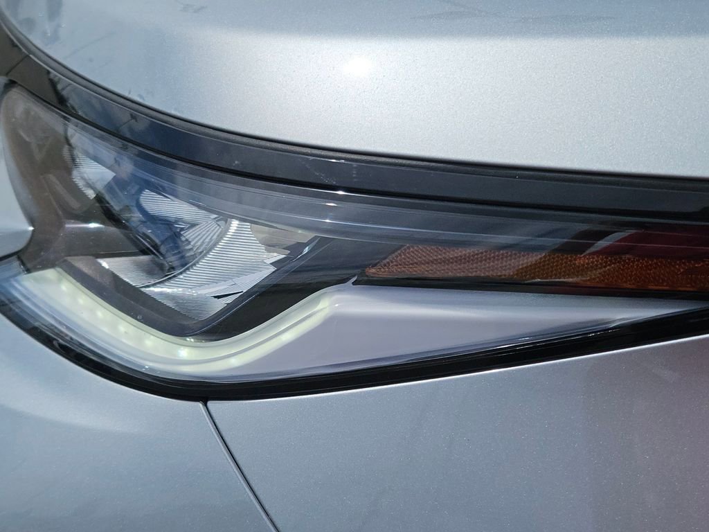 Used 2025 Toyota Sienna XSE w/ XSE Premium Package AWD/4WD image 34