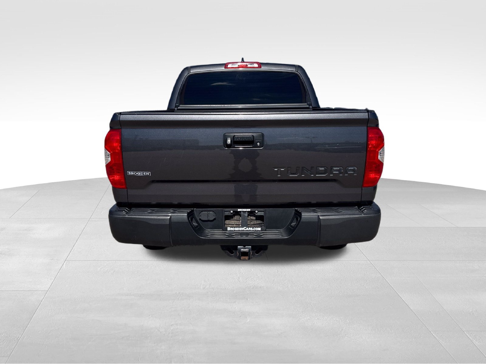 Used 2020 Toyota Tundra SR5 w/ TRD Sport Package AWD/4WD image 18