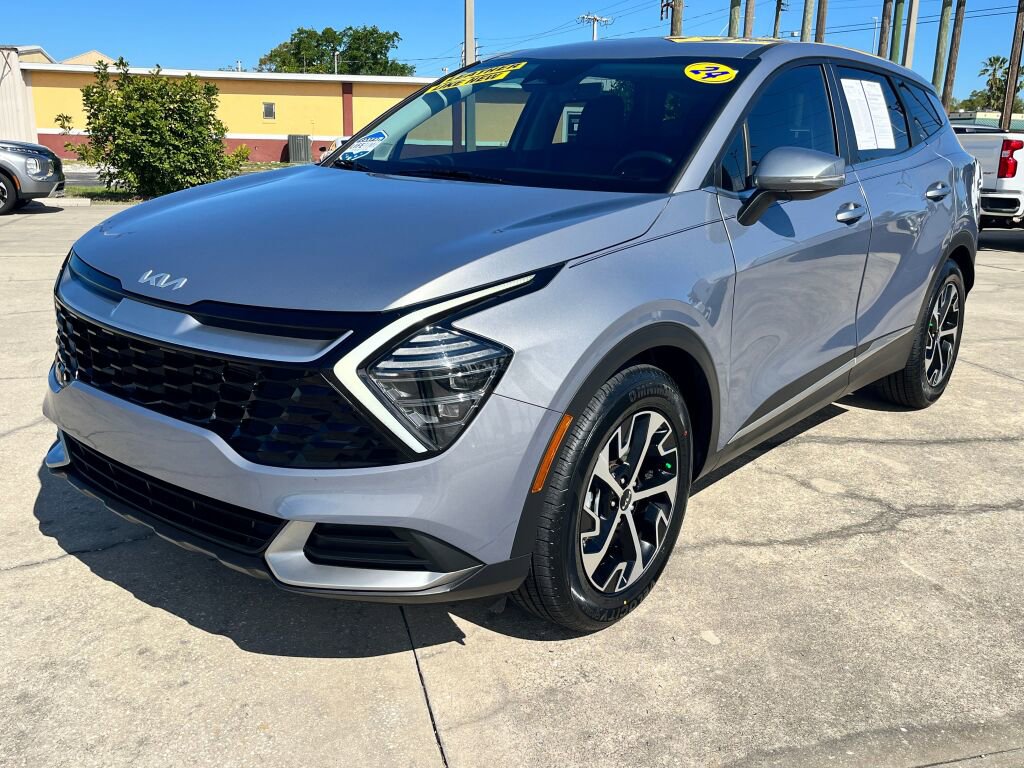 Used 2024 Kia Sportage EX FWD image 7