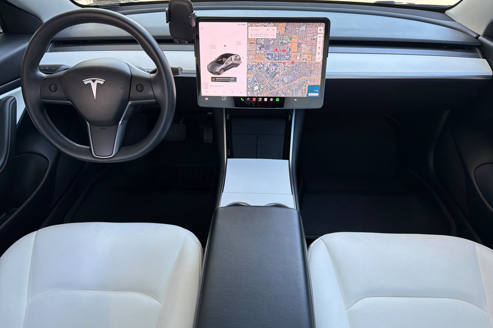 Used 2020 Tesla Model 3 Standard Range RWD image 17
