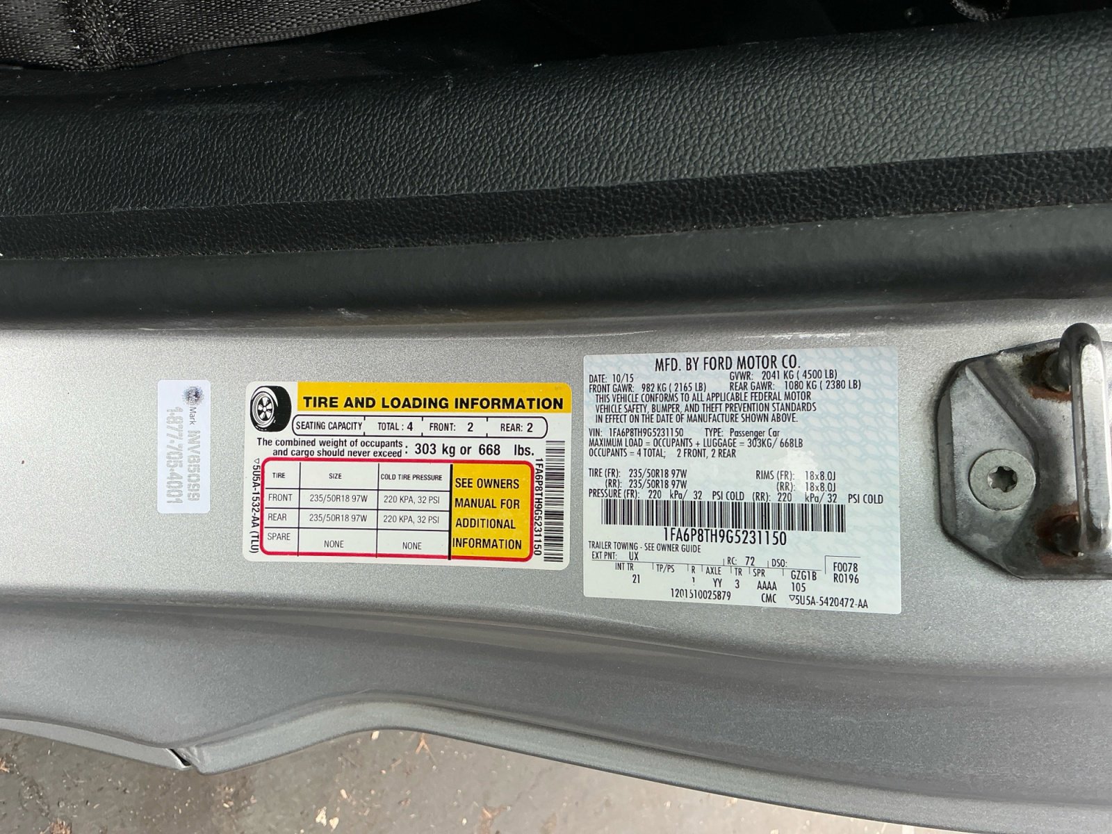 Used 2016 Ford Mustang Coupe image 16