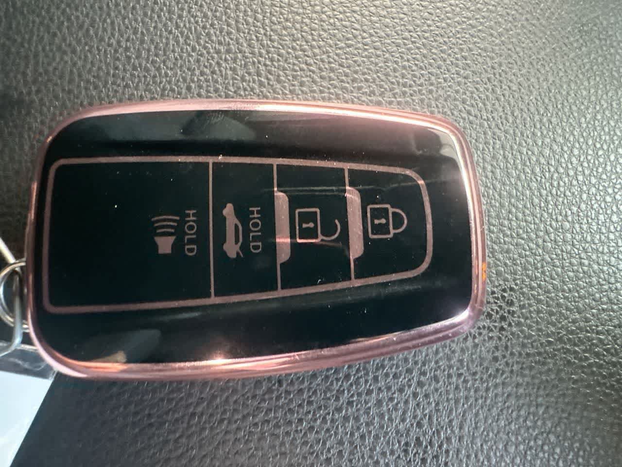 Used 2024 Toyota RAV4 SE AWD/4WD image 28