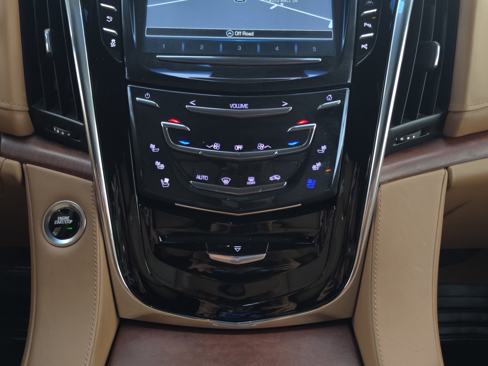Used 2017 Cadillac Escalade Platinum AWD/4WD image 20
