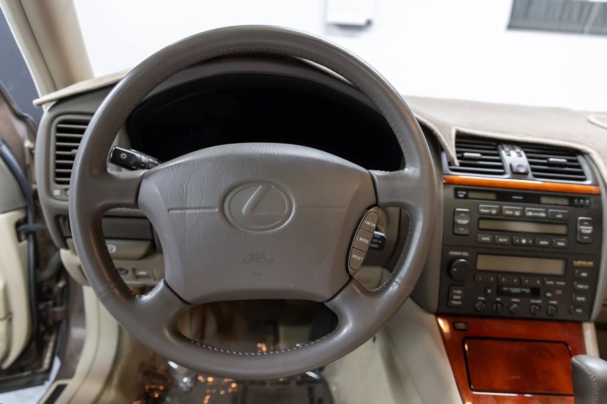 Used 1998 Lexus LS 400 image 13