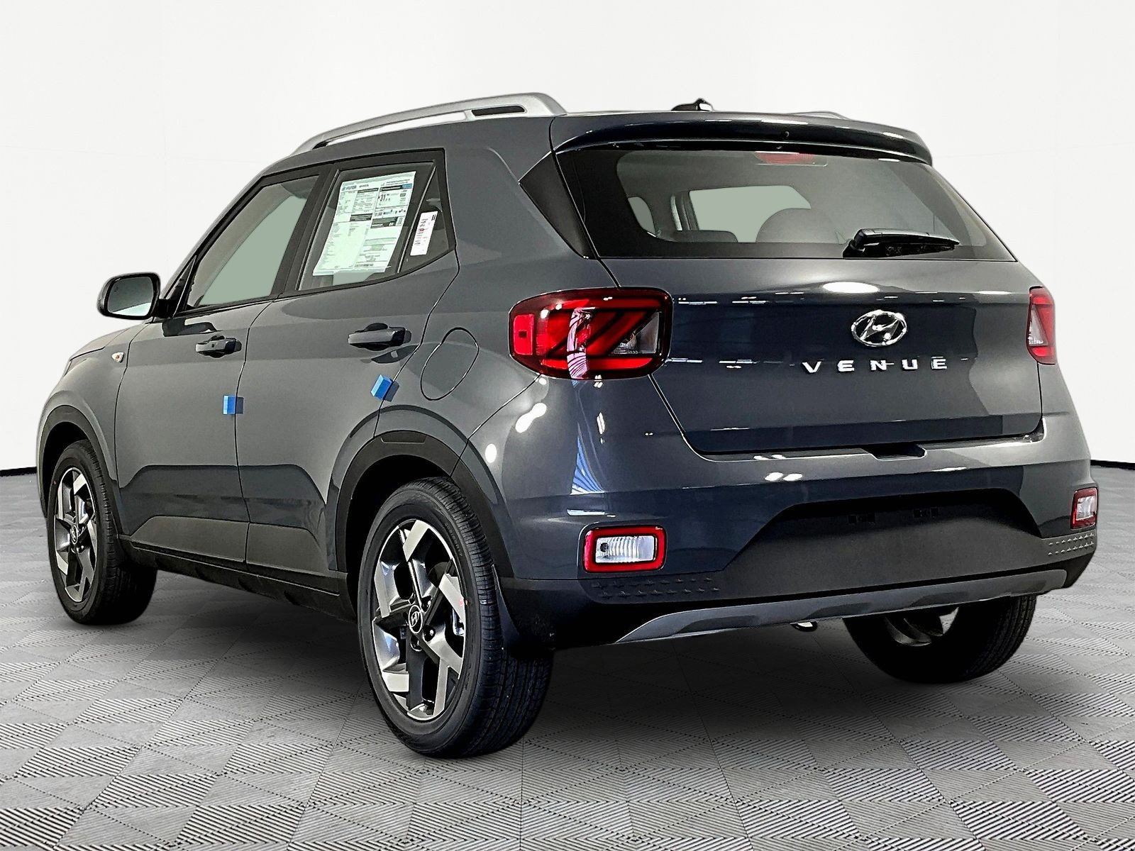 New 2026 Hyundai Venue SEL FWD image 4
