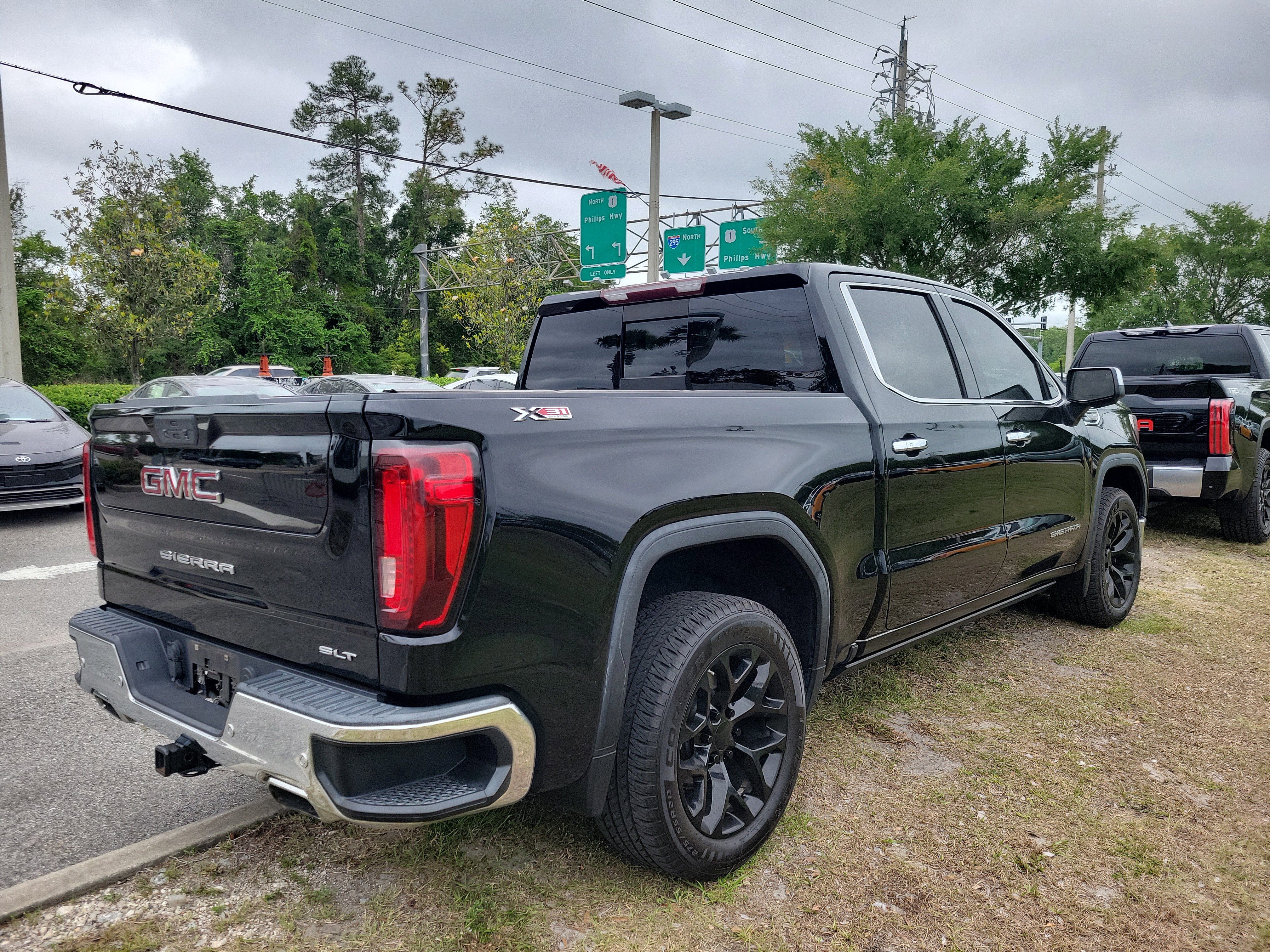 Used 2019 GMC Sierra 1500 SLT w/ SLT Premium Plus Package AWD/4WD image 18