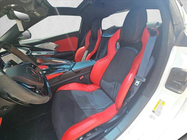 Used 2025 Chevrolet Corvette Z06 RWD image 15