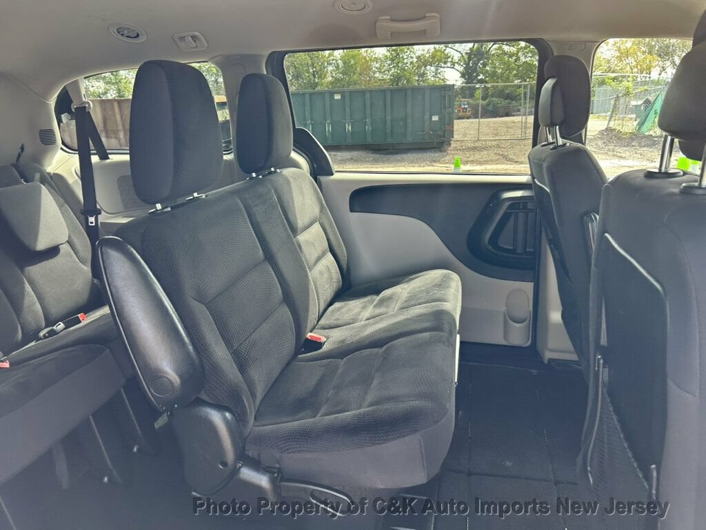 Used 2019 Dodge Grand Caravan SE w/ UConnect Hands-Free Group FWD image 23