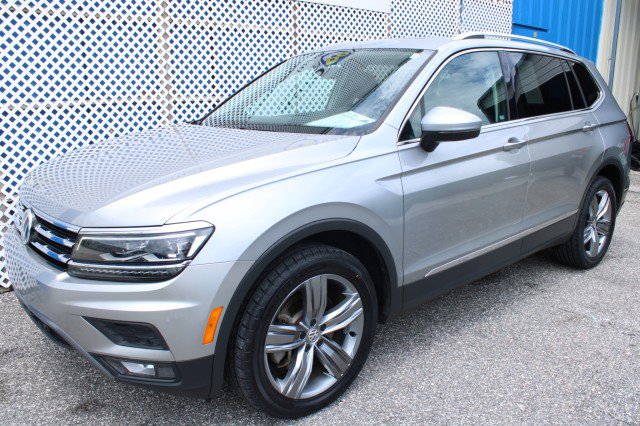 Used 2019 Volkswagen Tiguan SEL Premium w/ 3rd Row Seat Package AWD/4WD image 4