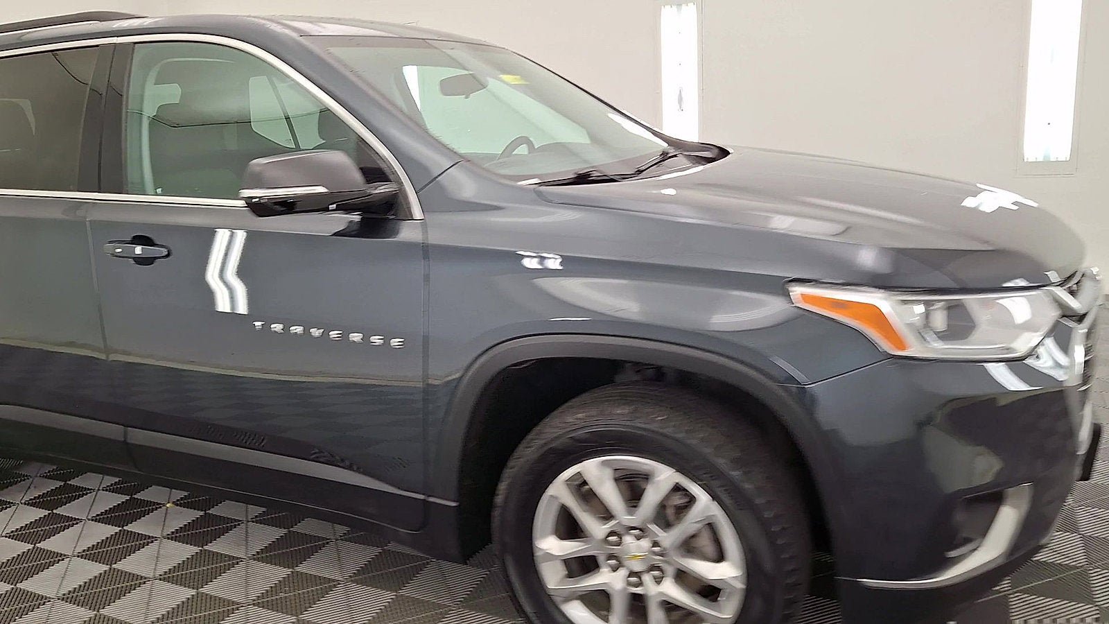 Used 2018 Chevrolet Traverse LT AWD/4WD image 6