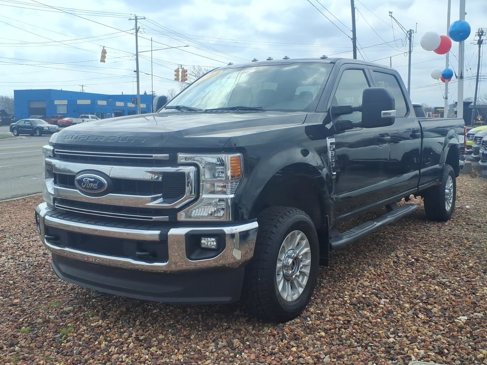 Used 2022 Ford F350 XLT w/ XLT Value Package image 3