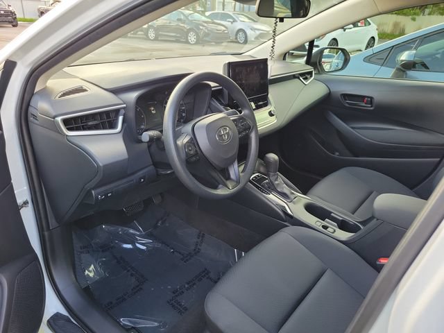 Used 2025 Toyota Corolla LE FWD image 12