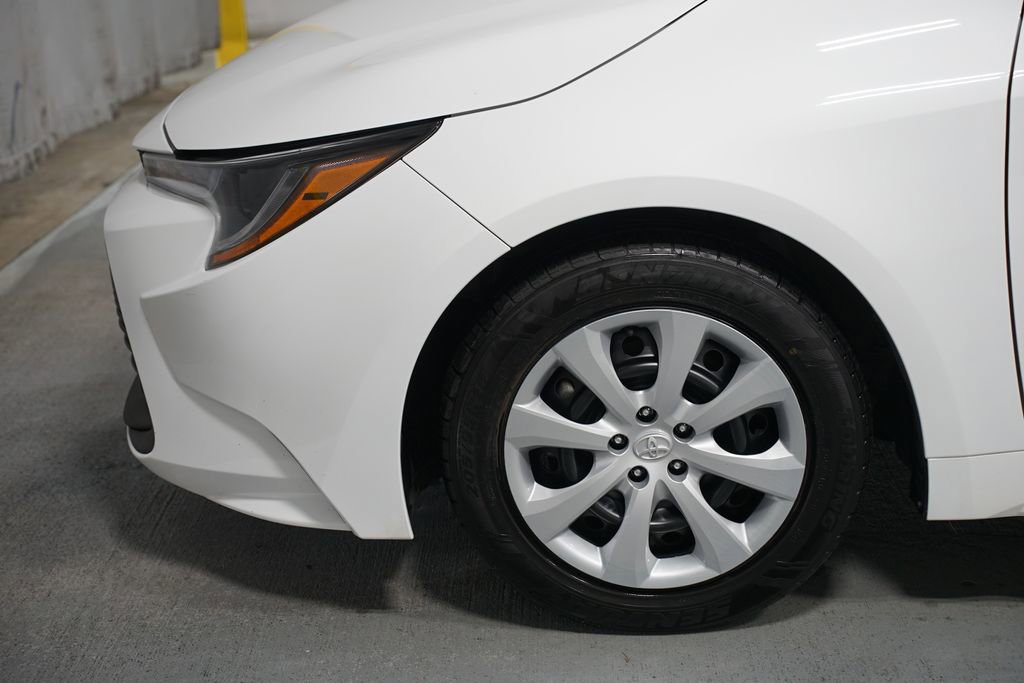 Certified 2023 Toyota Corolla LE image 5